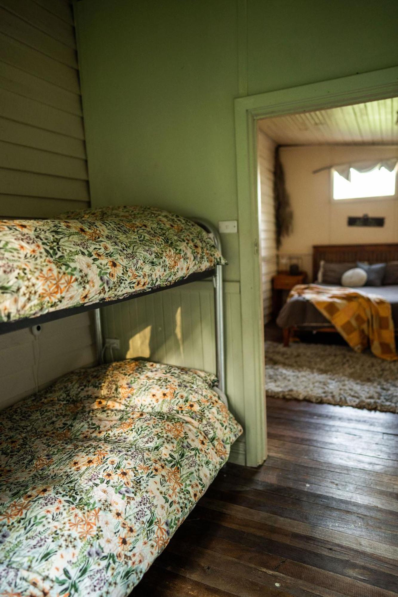 Cosy Farmstay: Green Cabin At Whispering Woods Beedelup Exterior foto